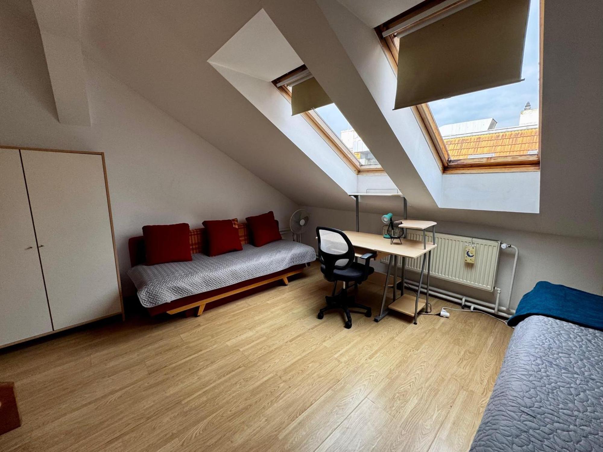 120 M2 Apartment In The Centre Of The Old Town ブラチスラヴァ エクステリア 写真