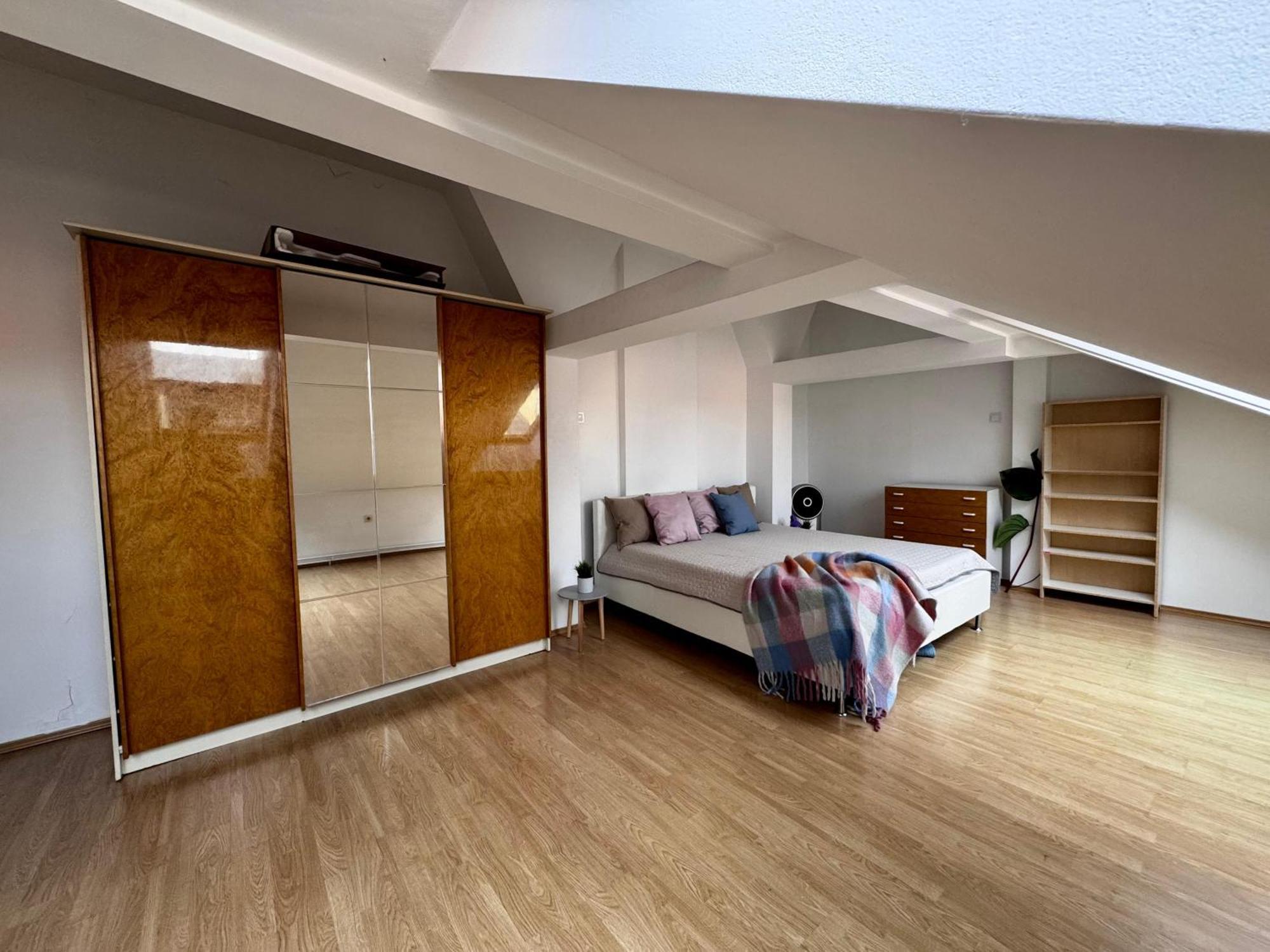 120 M2 Apartment In The Centre Of The Old Town ブラチスラヴァ エクステリア 写真