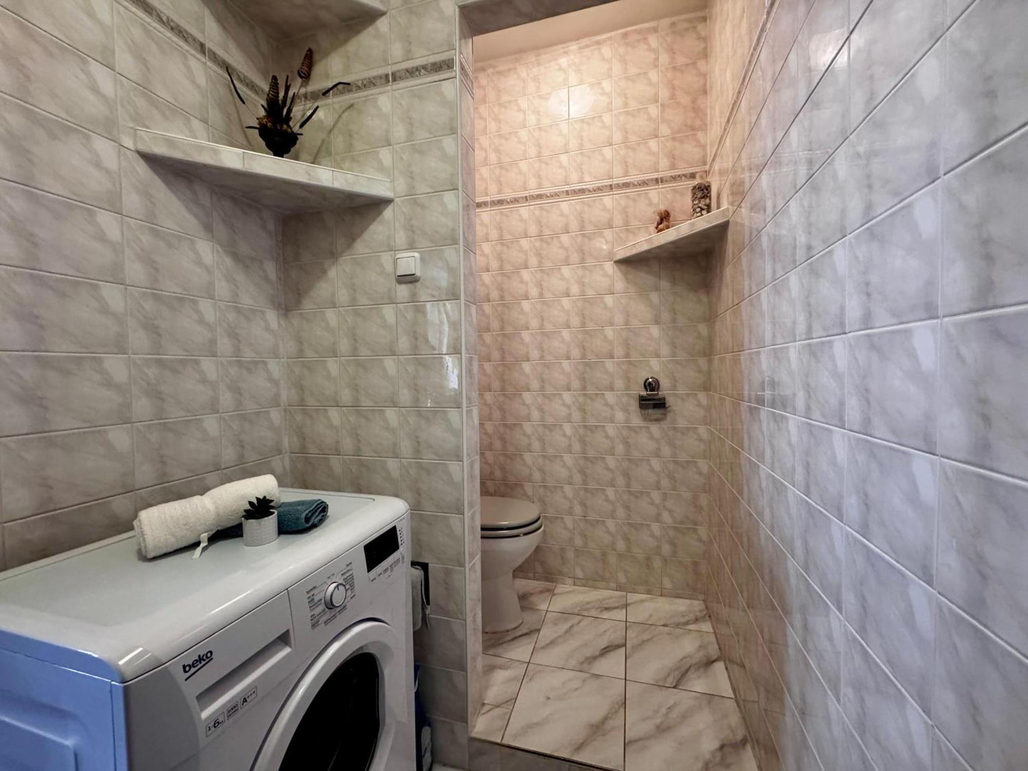 120 M2 Apartment In The Centre Of The Old Town ブラチスラヴァ エクステリア 写真